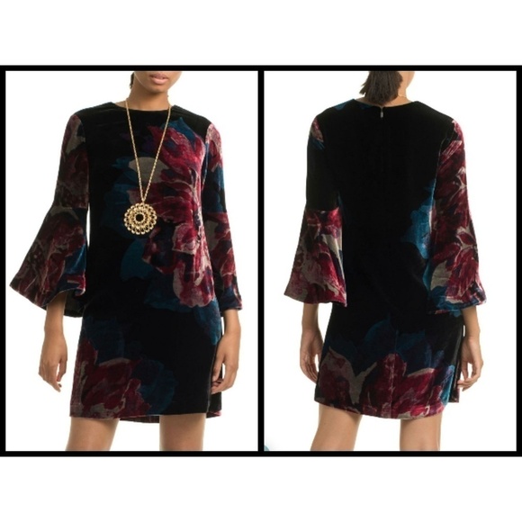 💕TRINA TURK💕 Floral Bell Sleeve Velvet Astral Dress 6 - Picture 1 of 8
